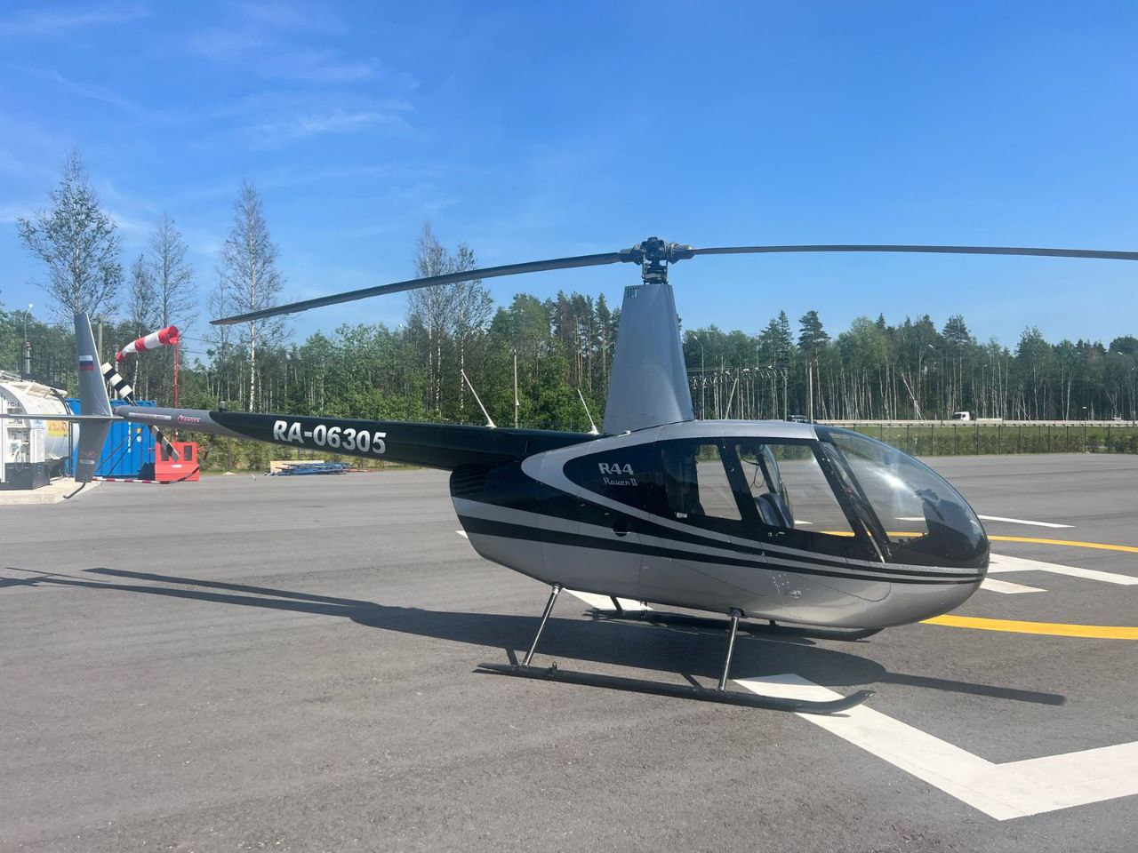 Вертолет Robinson R-44